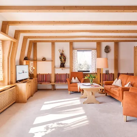 Bergfried & Schoenblick Hotel 3*